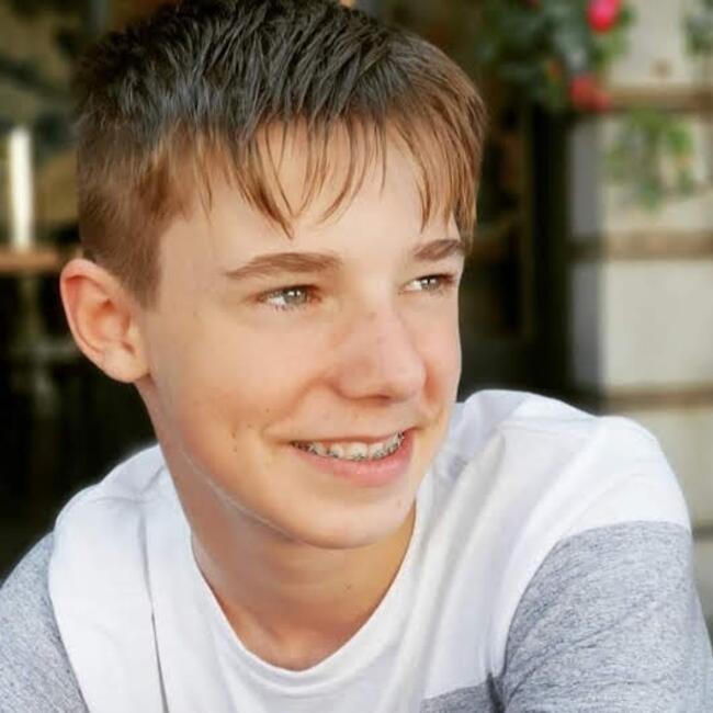 Babysitter in Melbourne: Noah