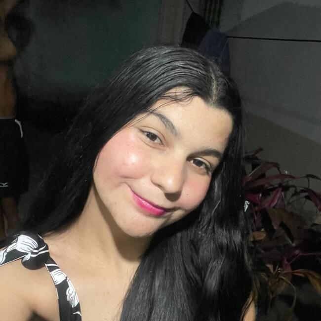 Babá em Cruzeiro: Camila