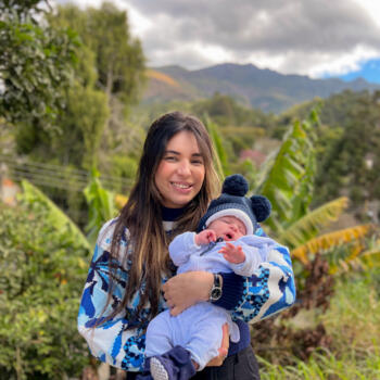 Emprego de babá em Nova Friburgo: emprego de babá Thalita