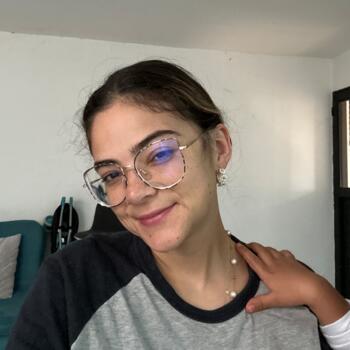 Babysitting job in Medellín: babysitting job Sara