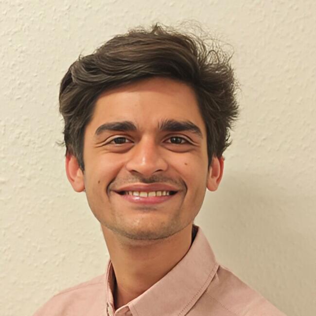 Babysitter in Berlin: Divyansh
