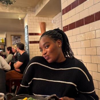 Babysitter in Roquettes: Kyera