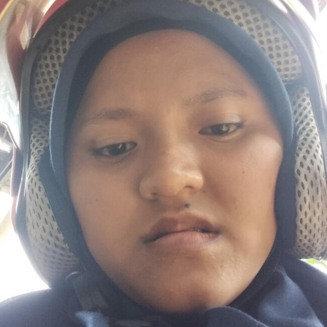Babysitter in Bogor: Fani