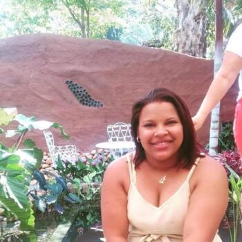 Emprego de babá em Limeira: emprego de babá Jenifer