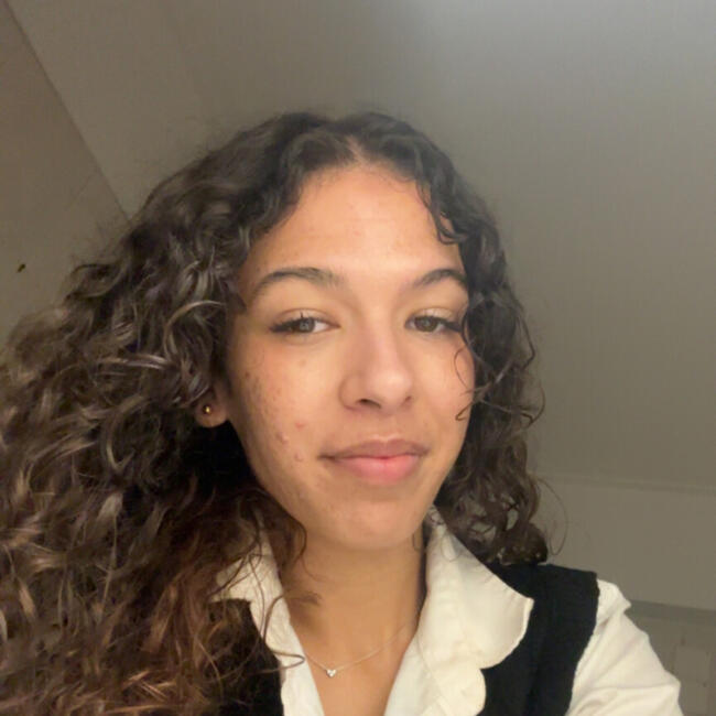 Babysitter in Seixal: Luana