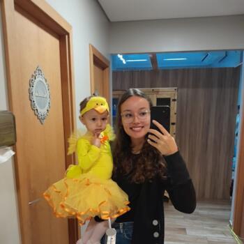 Babysitter in Rio Negro: Camily