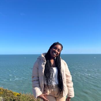 Babysitter Illescas: Esewe