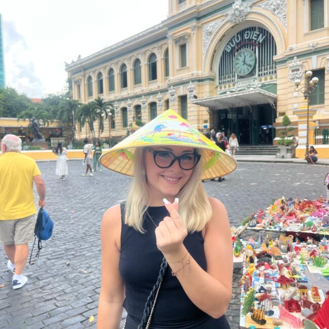 Babysitter in London: Clara