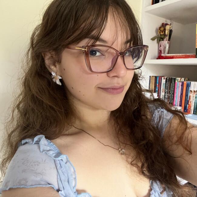 Babysitter in Araguaína: Julia