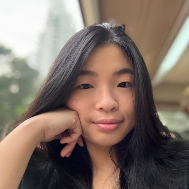 Babysitter in Singapore: Nikki