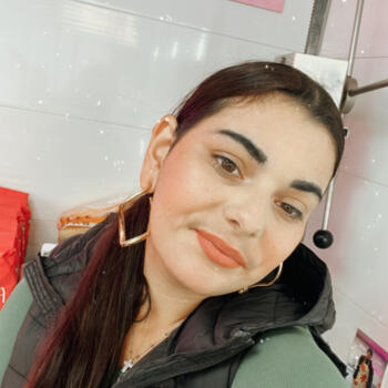 Babysitter in Cournon-d'Auvergne: Louanne