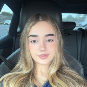 Babysitter in Reading: Xhoalda