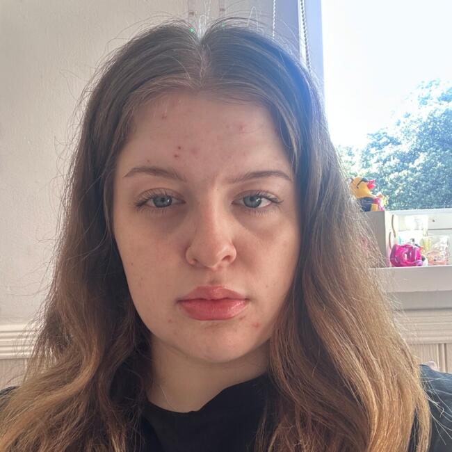 Babysitter in Northampton: Abigail