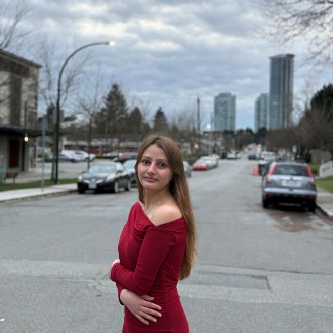 Baby-sitter in Burnaby: Alina