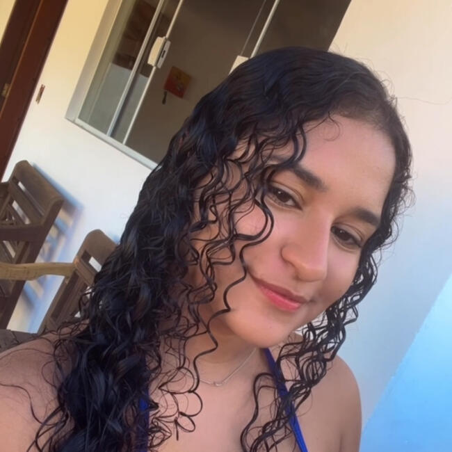 Babá em Ilhabela: Beatriz