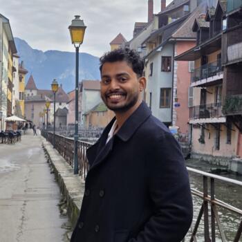 Babysitter in Lyon: Dhiraj