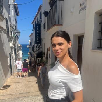 Canguro en Valencia: Jennifer maria