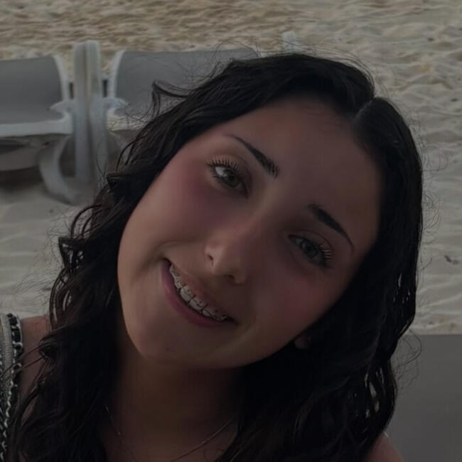 Babysitter in Versailles: Camille