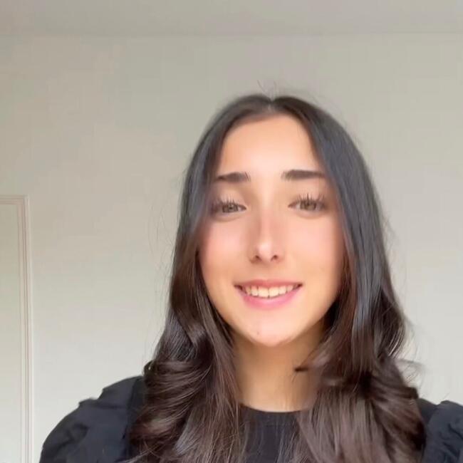 Baby-sitter à Versailles: Camille