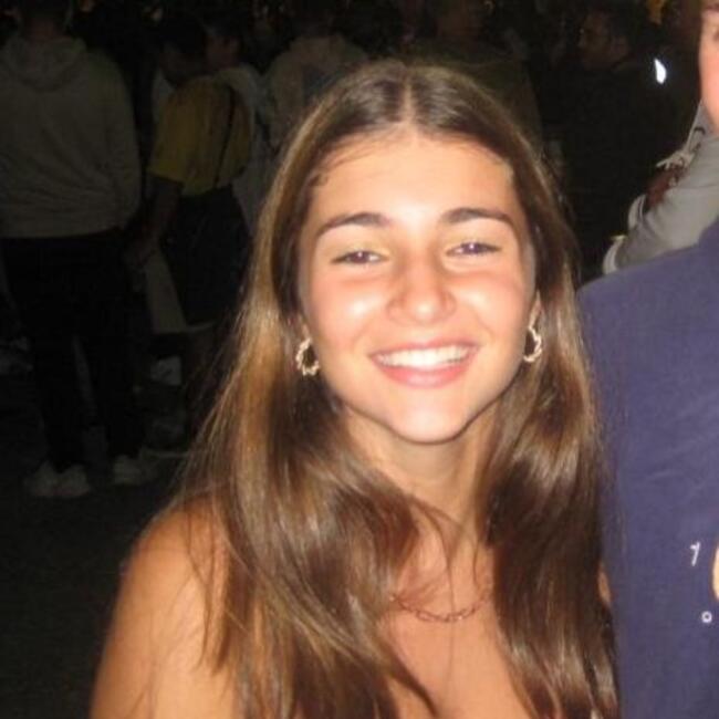 Babysitter in Oeiras: Mariana