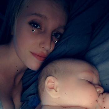 Baby-sitter in Trets: Oriane