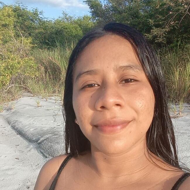 Babysitter in Panama City: Eyra