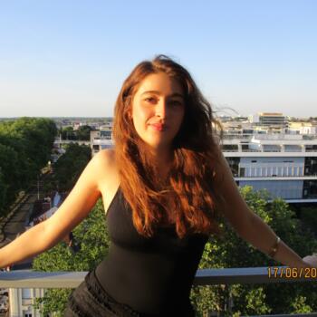 Babysitter in Cannes: Servane