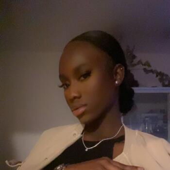 Babysitter in Bobigny: Noura