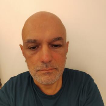 Babysitter in Saint-Ouen: Dominique