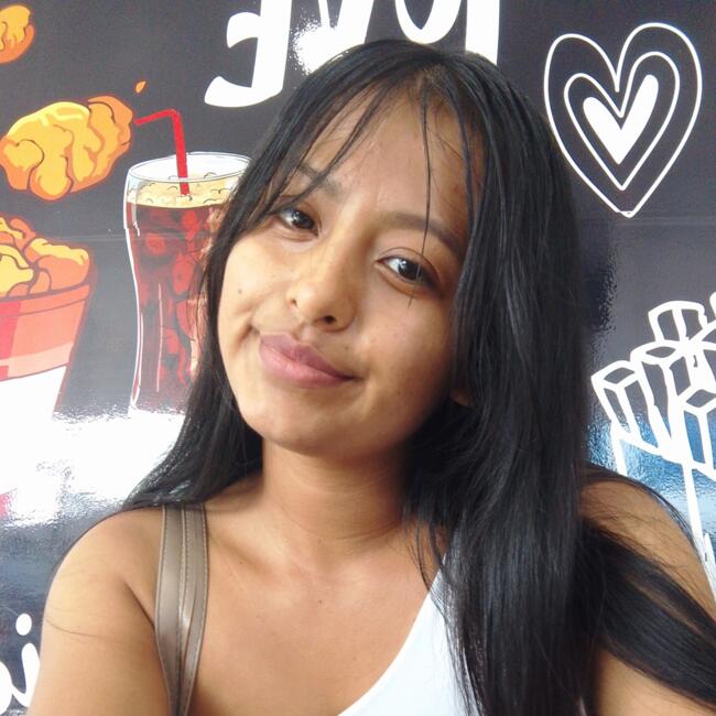 Niñera en Nueva Loja: CELENA VANESSA