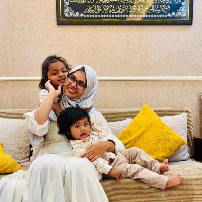 पुणे में बेबीसिटिंग की नौकरी: Khadeeja