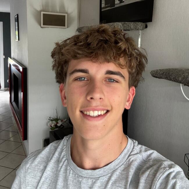 Babysitter in Bauvin: Aymeric