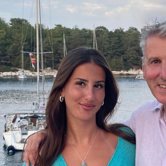 Babysitter in Cardiff: India