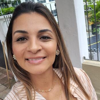 Emprego de babá em Florianópolis: emprego de babá Ana Caroline