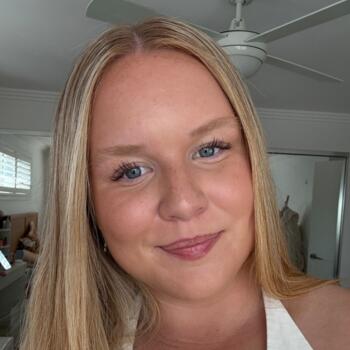 Babysitter in Newcastle: Zahli