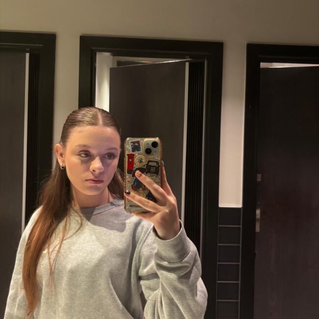 Babysitter in Northampton: Molly