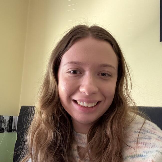 Babysitter in Pau: Clara