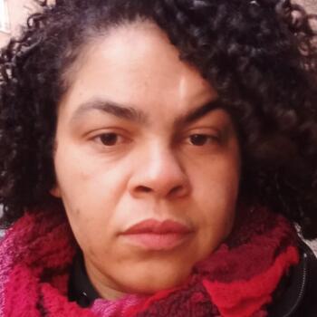 Babysitter in Forest: Elen Cristina