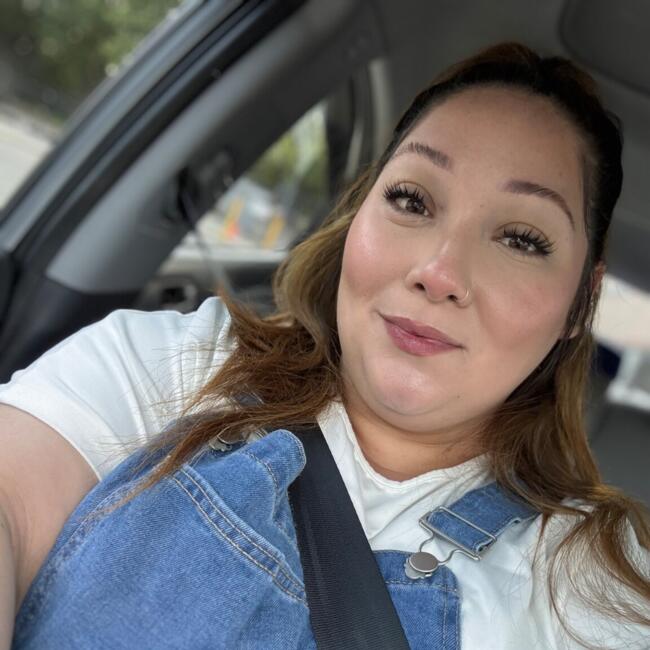 Babysitter in Woodbridge: Daphne