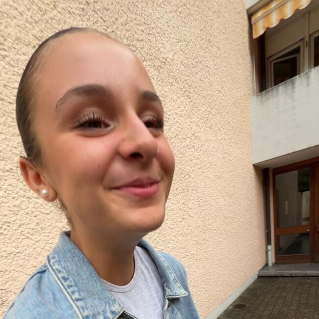 Baby-sitter in Chêne-Bourg: Lali&gaelle