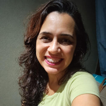 Babysitter in Petrópolis: Fernanda