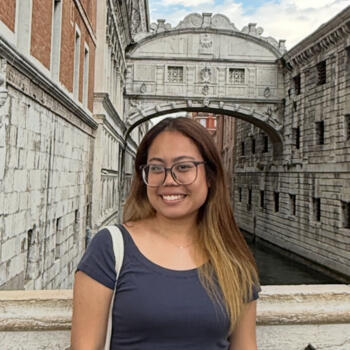 Babysitter in Singapore Island: Angeline