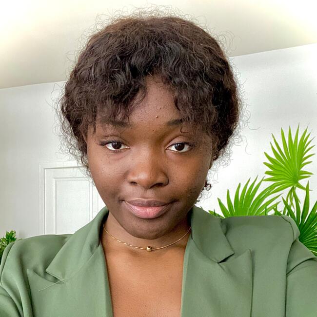 Babysitter in Roanne: Cécile