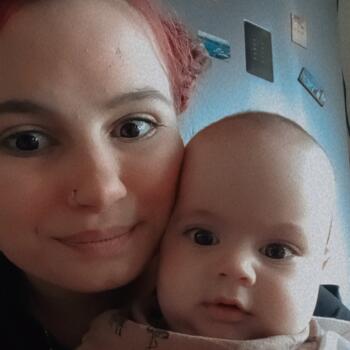 Δουλειά για babysitter στην περιοχή Γκαλάτσι: δουλειά φύλαξης παιδιών Lidia