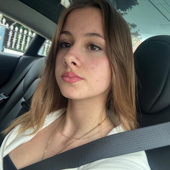 Babysitter em Cascais: Amy Lee