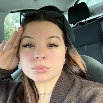 Nanny in Saint-Jean-de-Liversay: Thalia