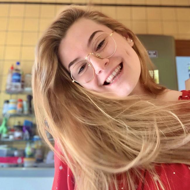 Babysitter em Charleroi: Cassandra