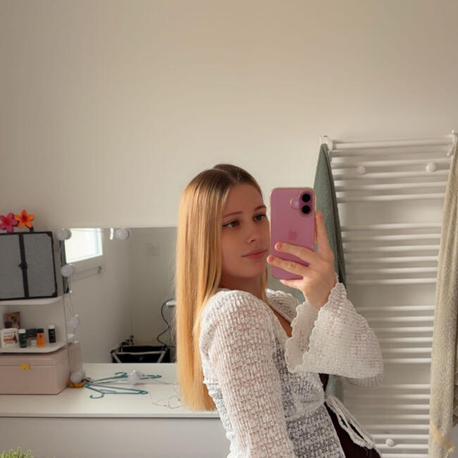 Babysitting job in Saint-Georges-lès-Baillargeaux: Mélina