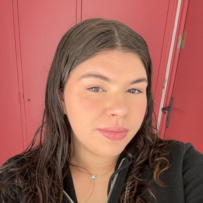 Babysitter in Vannes: Sara