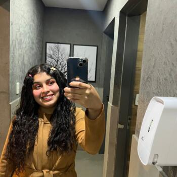 Babysitter in Americana: Jhenifer